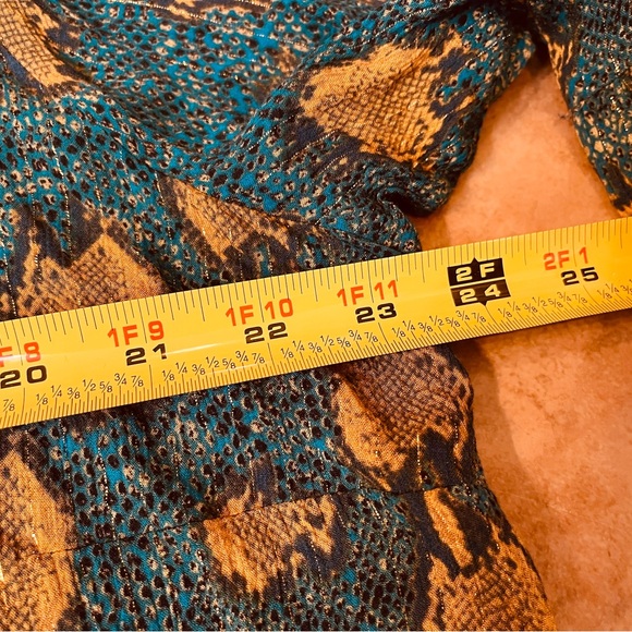 Savannah Jane Green Boho Tunic w/Embroidery, Metallic Thread, Bell Sleeves 1X - Picture 8 of 11